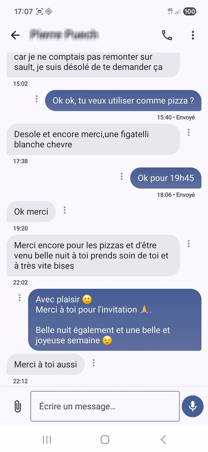 App SMS Tech vue d'un thread avec messages